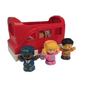 Fisher Price Little People 2015 Friendly Passenger Train with 3 Figures
